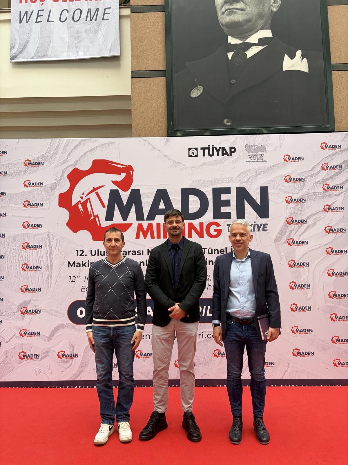 Kalisto team at the Mining Türkiye fair, in front of the MADEN backdrop